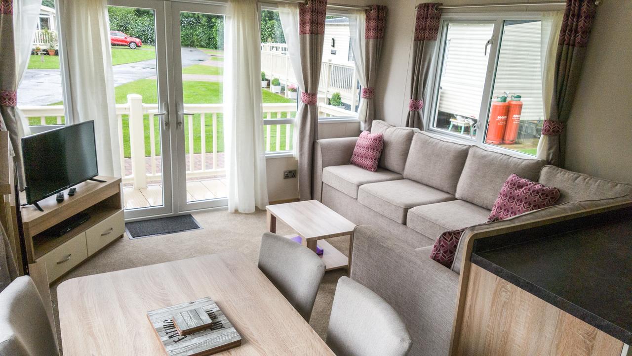 Отель Jasmine Park Snainton Экстерьер фото