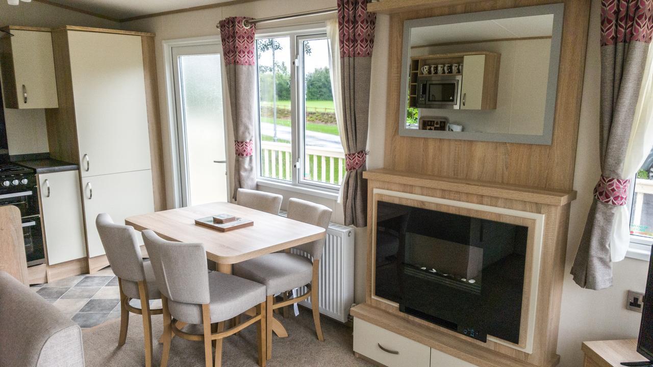 Отель Jasmine Park Snainton Экстерьер фото